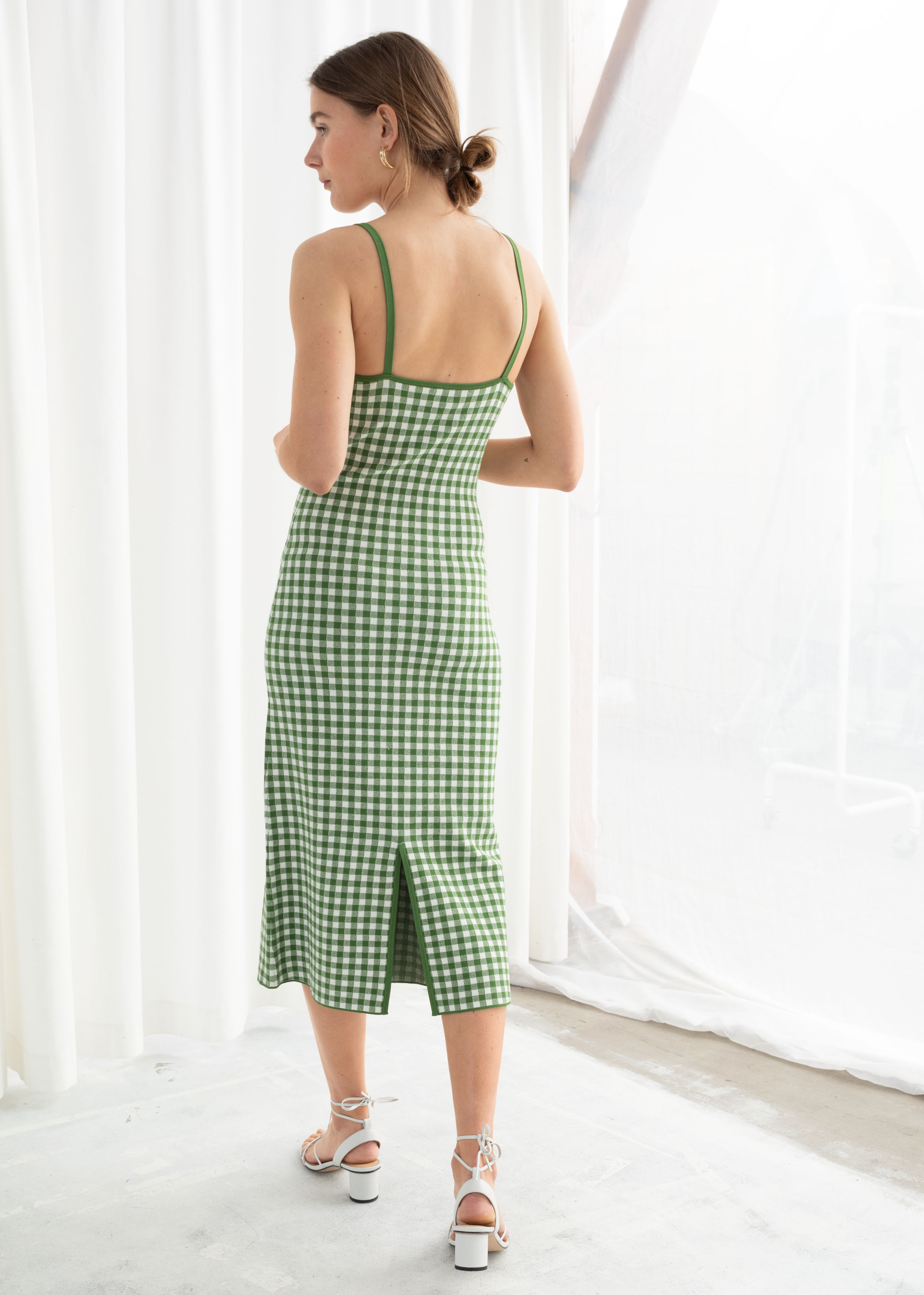 fitted gingham midi dress