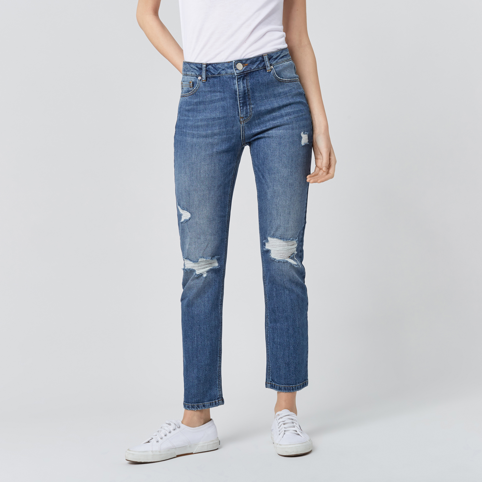 straight cut ripped jeans