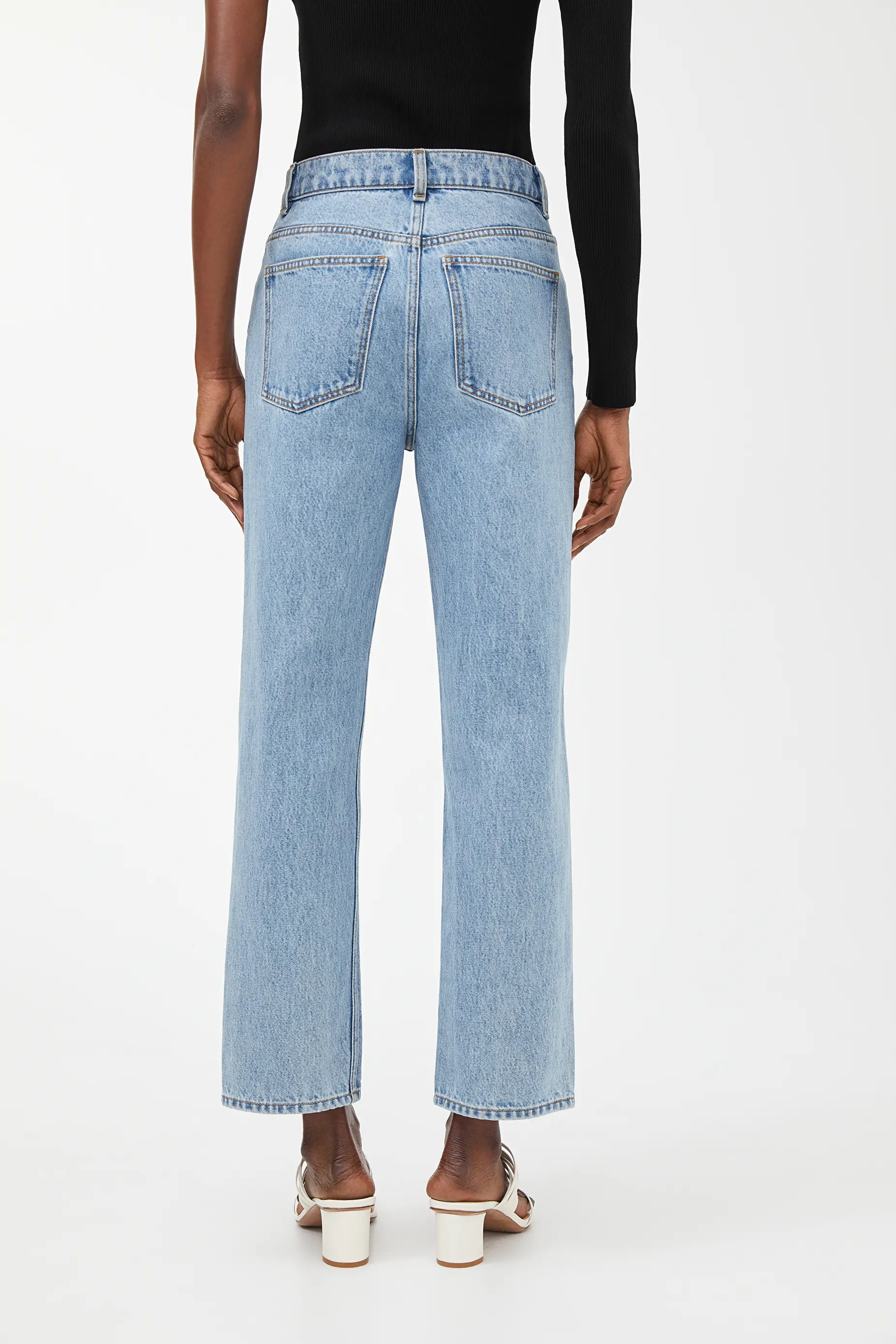 straight cropped jean