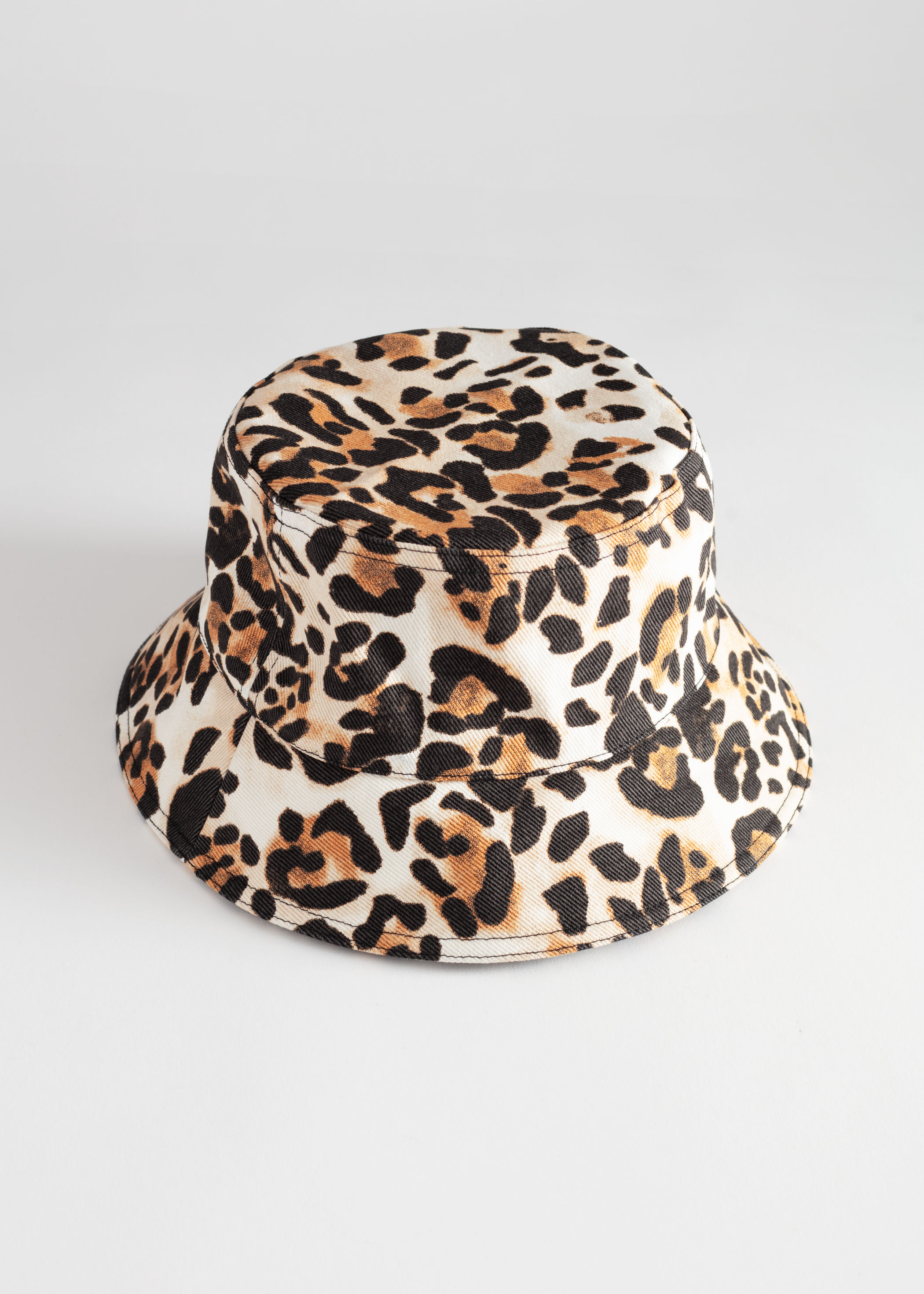 bucket hat leopard print