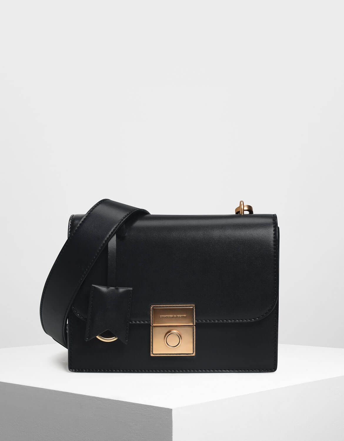 structured crossbody bag