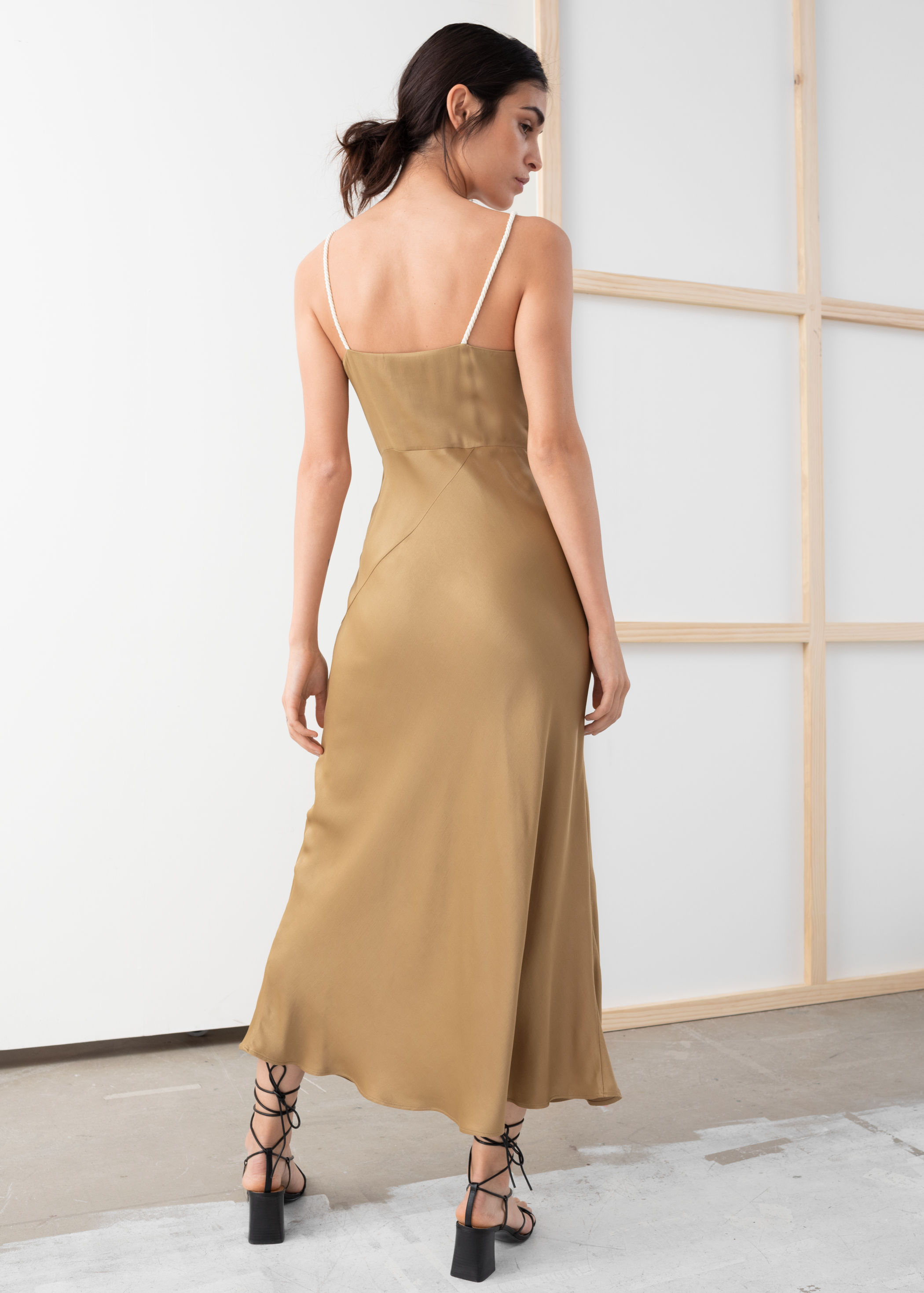 a line silhouette slip