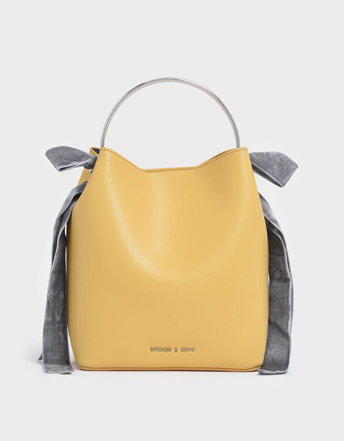 charles and keith bucket