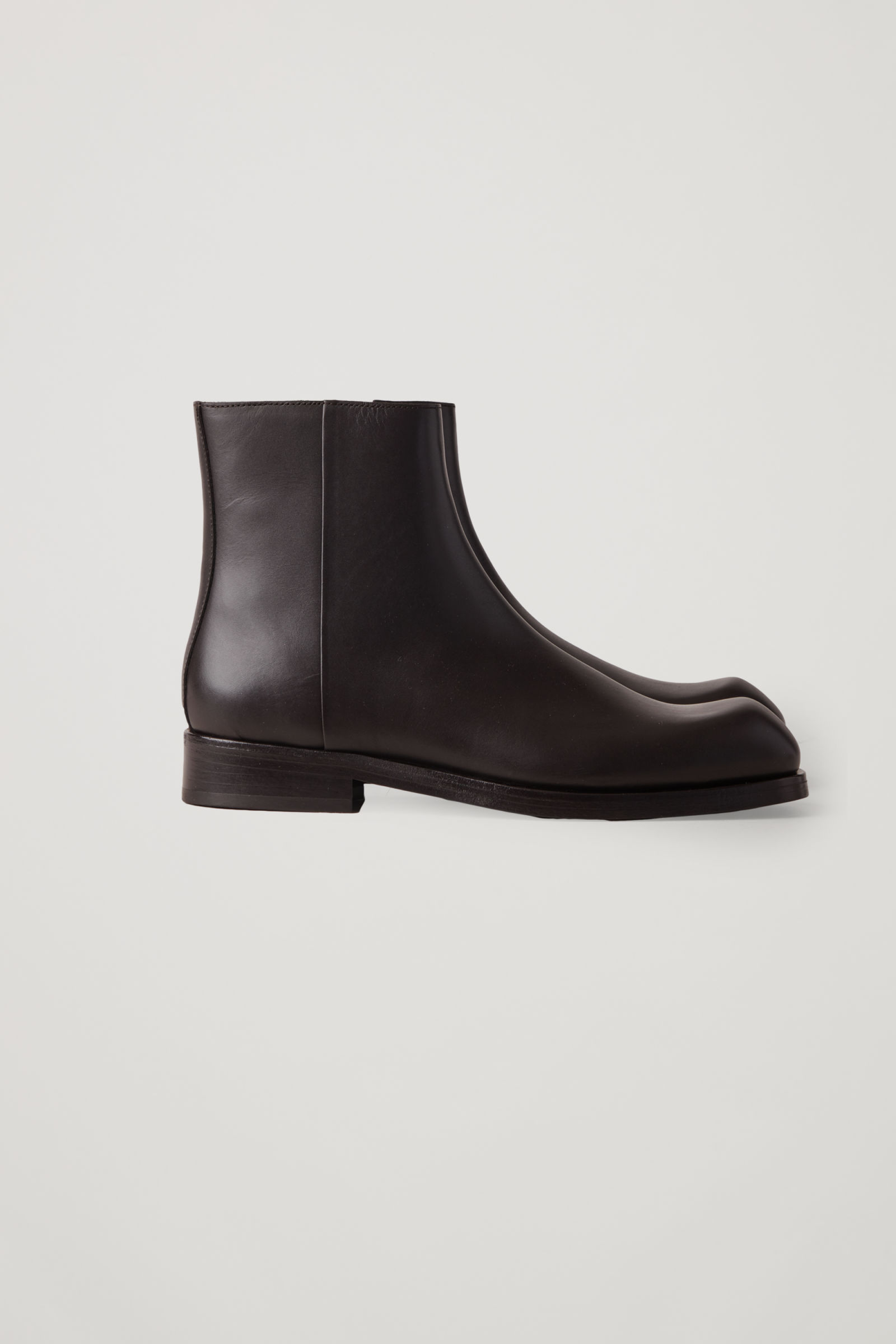 fordel Tid Baglæns Zipped Ankle Boots | Endource