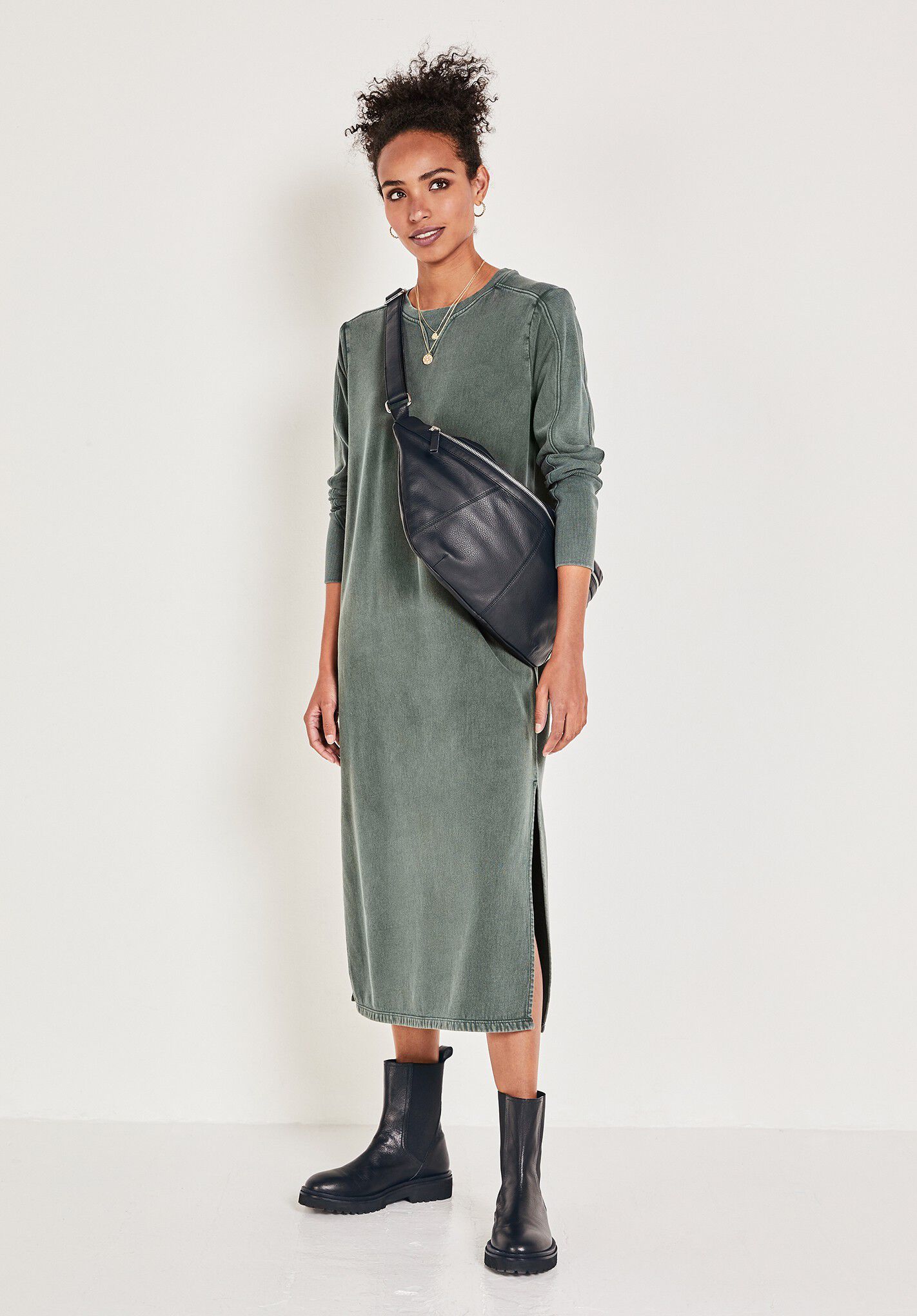 sweatshirt dress midi