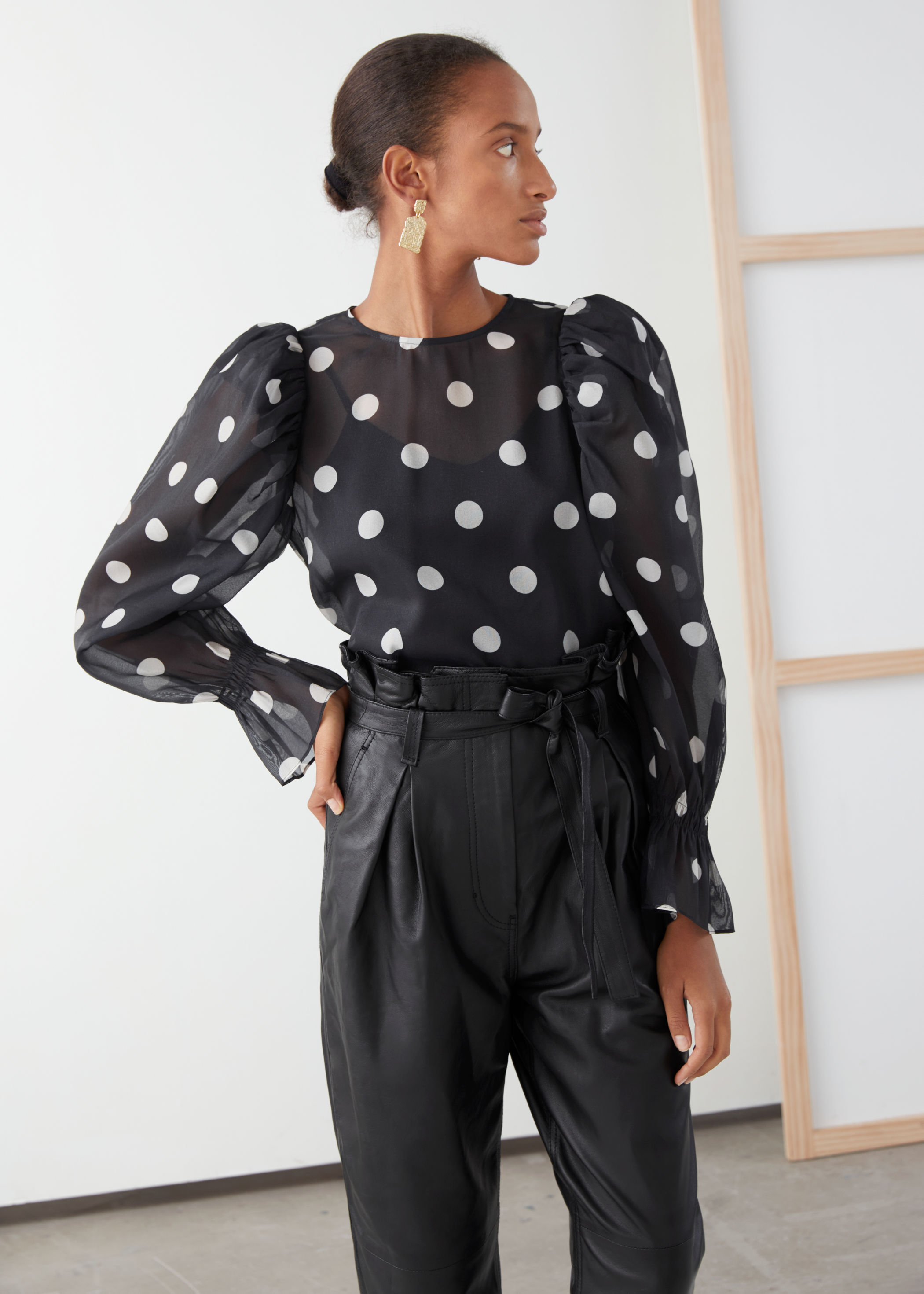 polka dot puff sleeve blouse