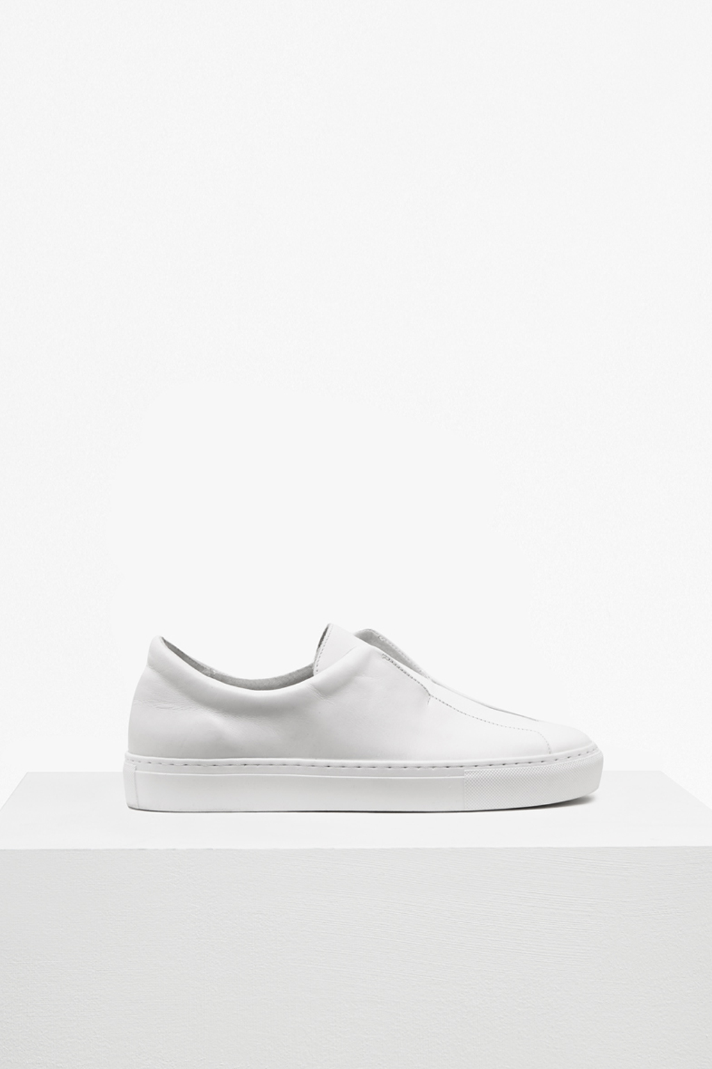sara elastic slip on trainers french connection