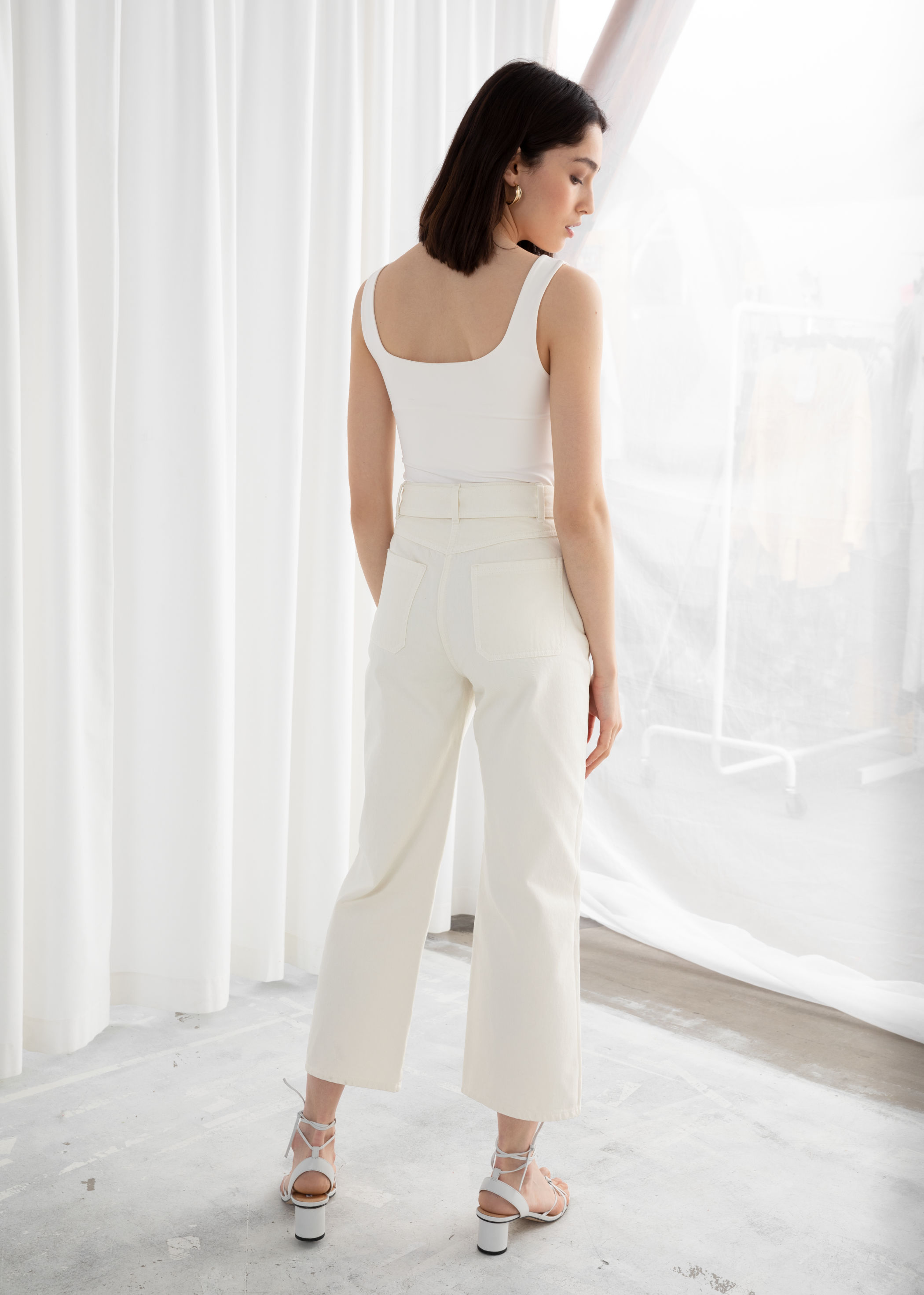 cropped high waisted jeans