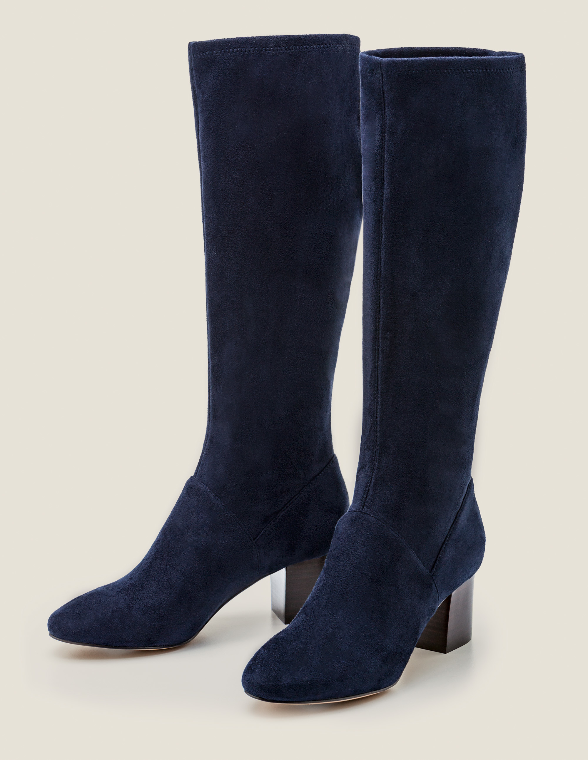 round toe stretch boots