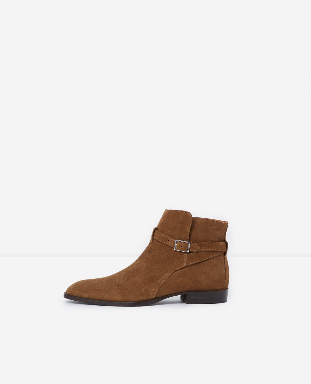 chelsea boot with buckle