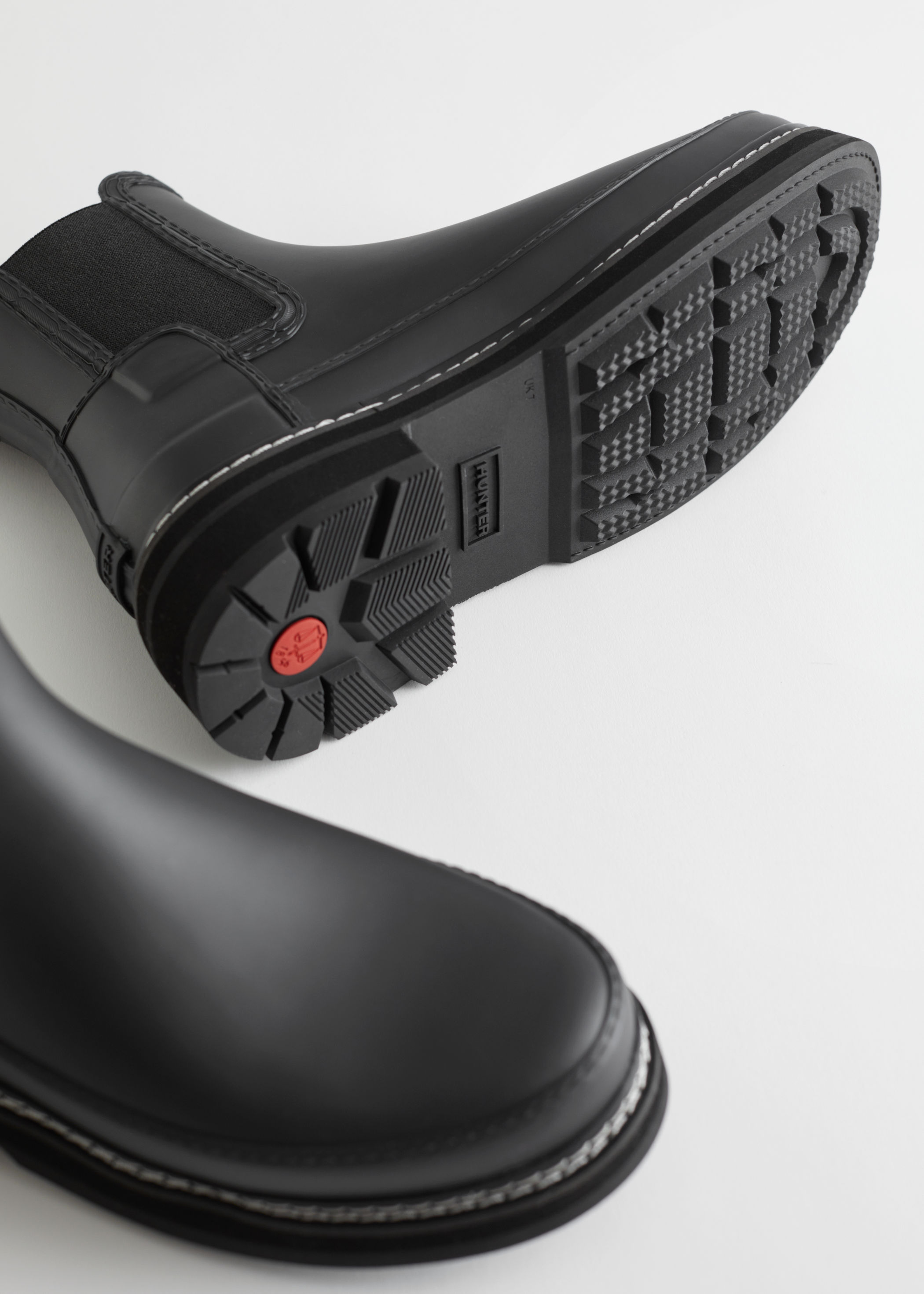 hunter refined chelsea boots