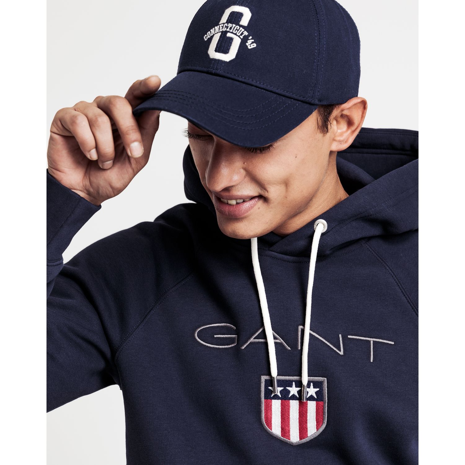 gant original shield sweat hoodie